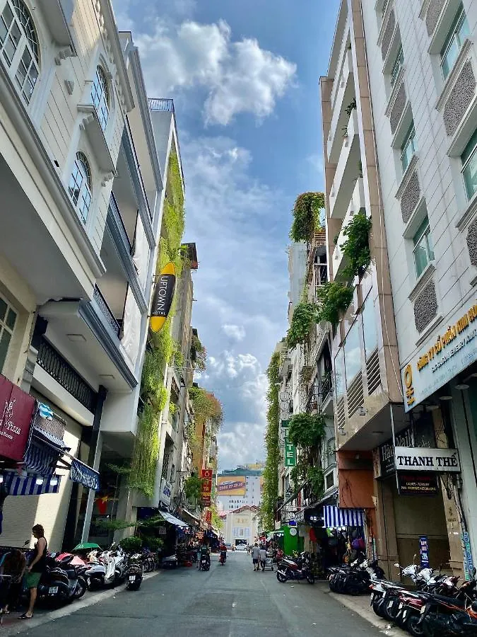 Le Bijou Chic In The Heart Of Saigon Charm With View Apartment Ho Chi Minh City